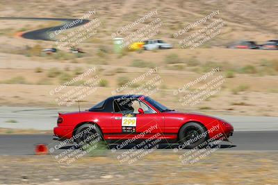 media/Oct-01-2022-Team Topak Racing (Sat) [[f860fb51be]]/2-Inter Low 2/session 1 turn 3/